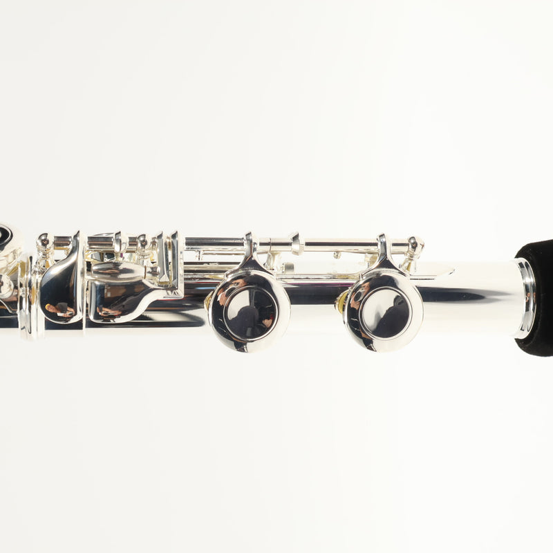 Jupiter Model JFL700WRE Waveline Flute For Shorter Arms MINT CONDITION- for sale at BrassAndWinds.com